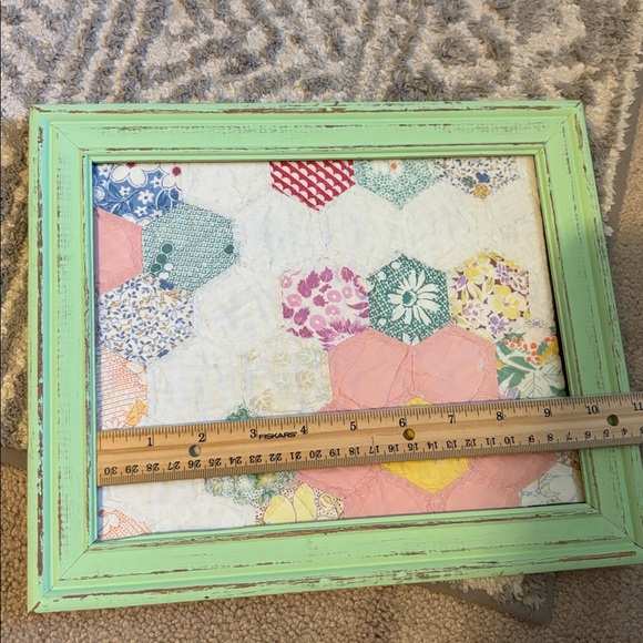 Vintage Quilt in Distressed Frame - Picture 11 of 11